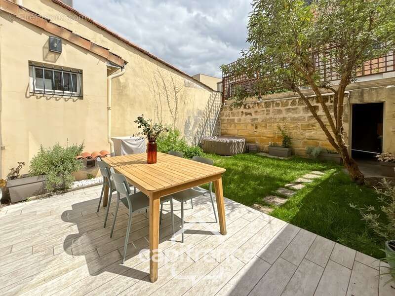 BORDEAUX/NANSOUTY-SAINT GENES Maison ancienne, Rénovée avec Jardin et Garage - photo 5