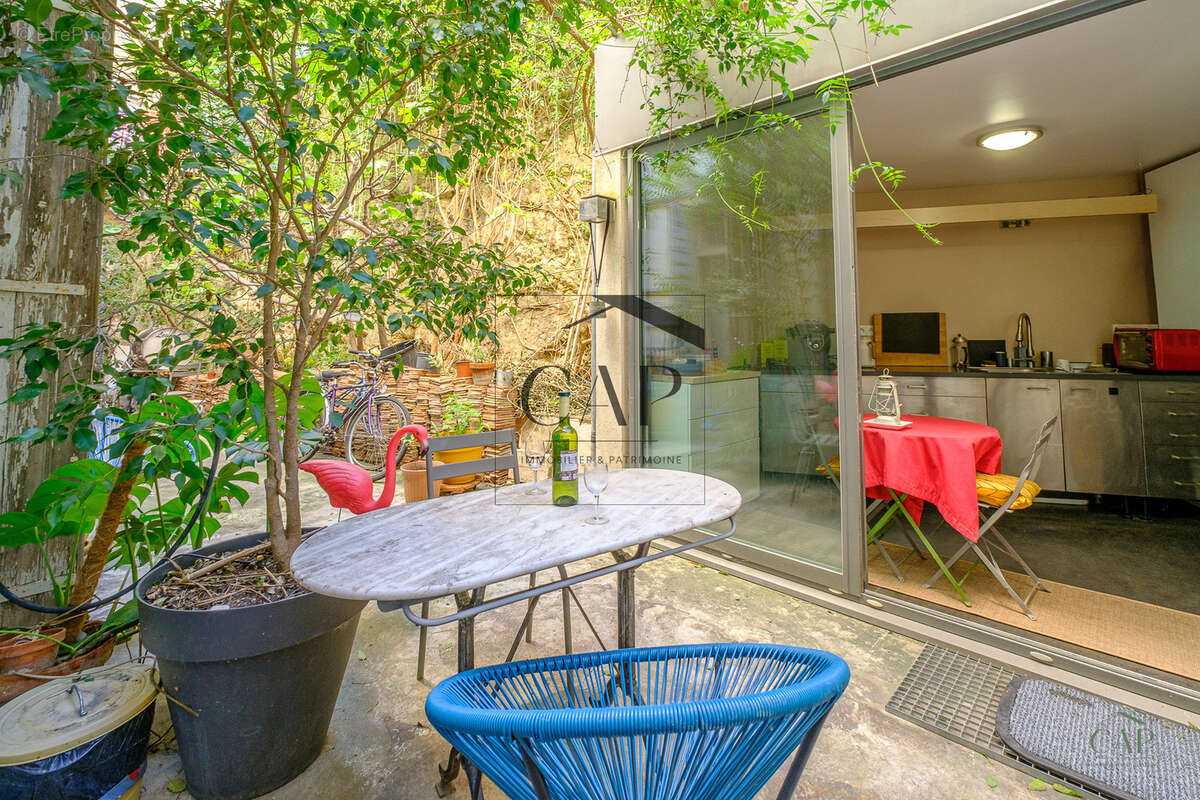 Appartement à MARSEILLE-7E