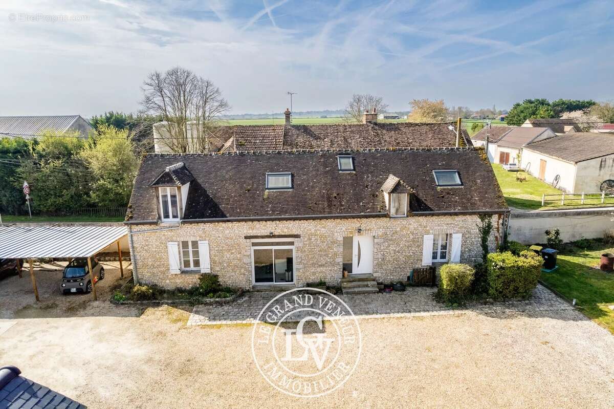 Maison à MALESHERBES