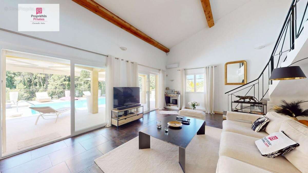 Maison à MONTAUROUX