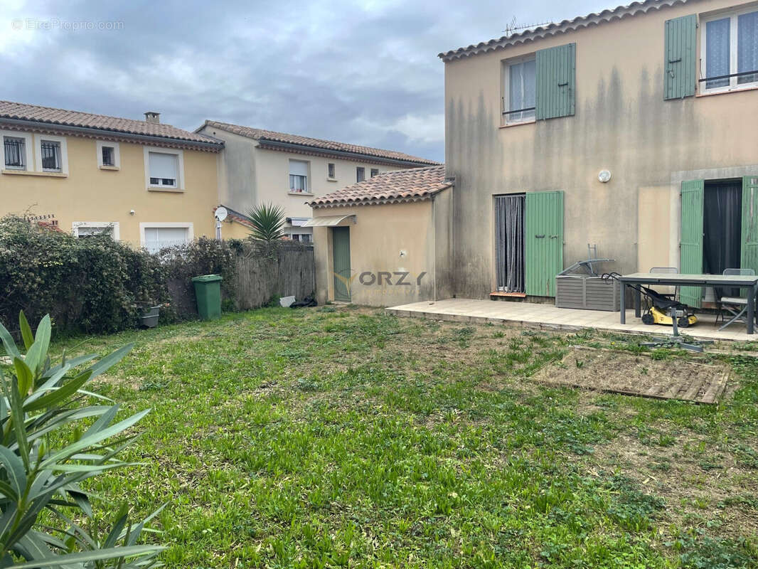 Maison à SAINT-VICTOR-LA-COSTE