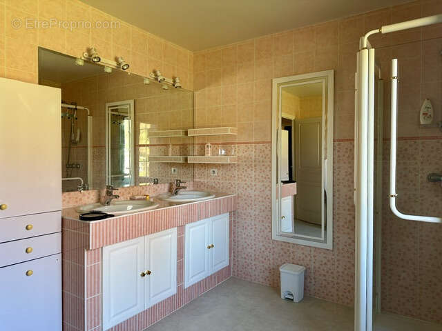 Maison à NEUFCHATEL-EN-BRAY