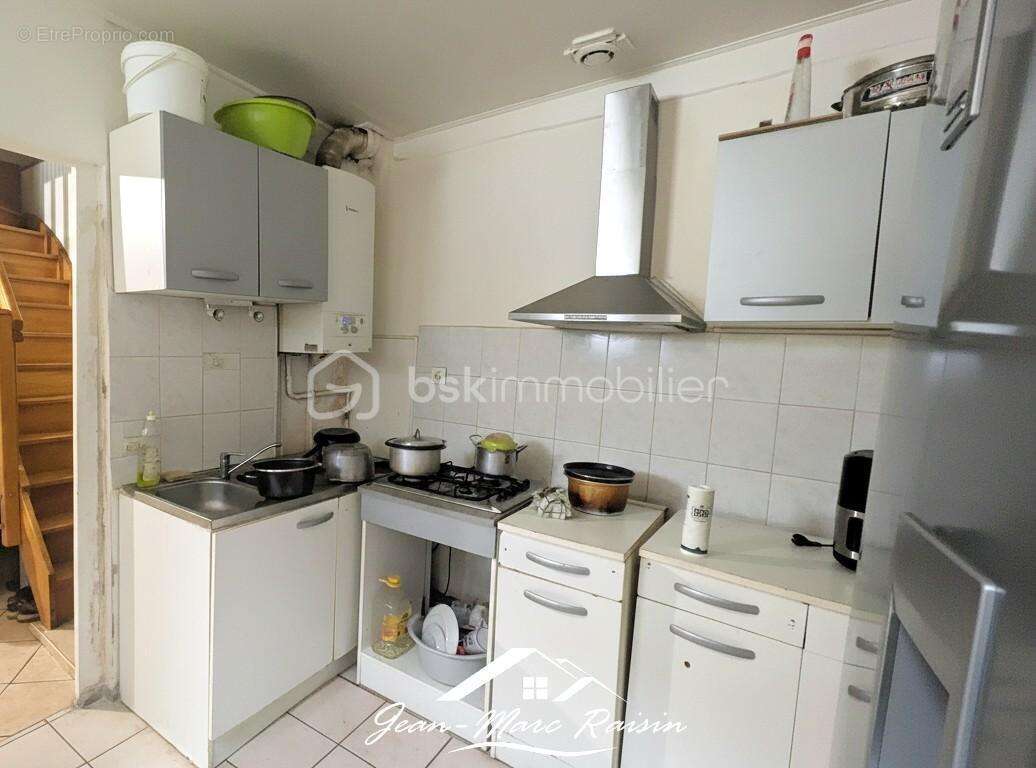 Appartement à VAUJOURS