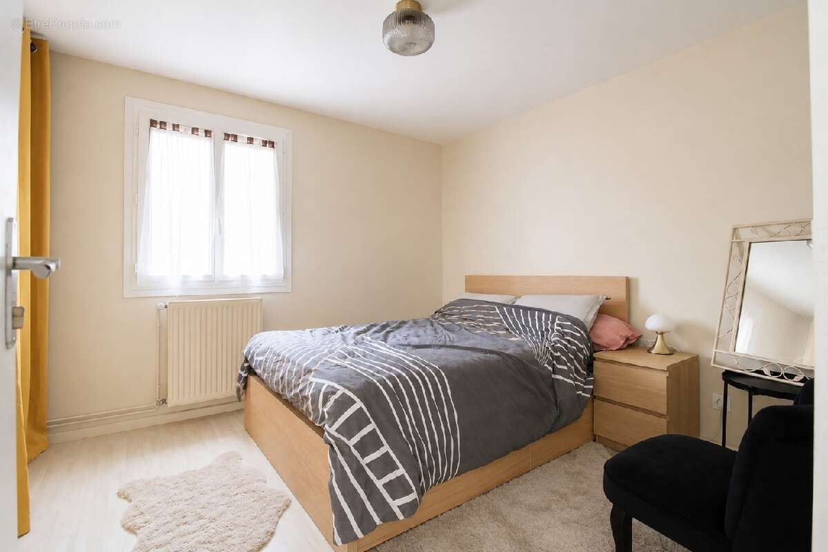 Maison 105 m² à Villecresnes  - photo 7