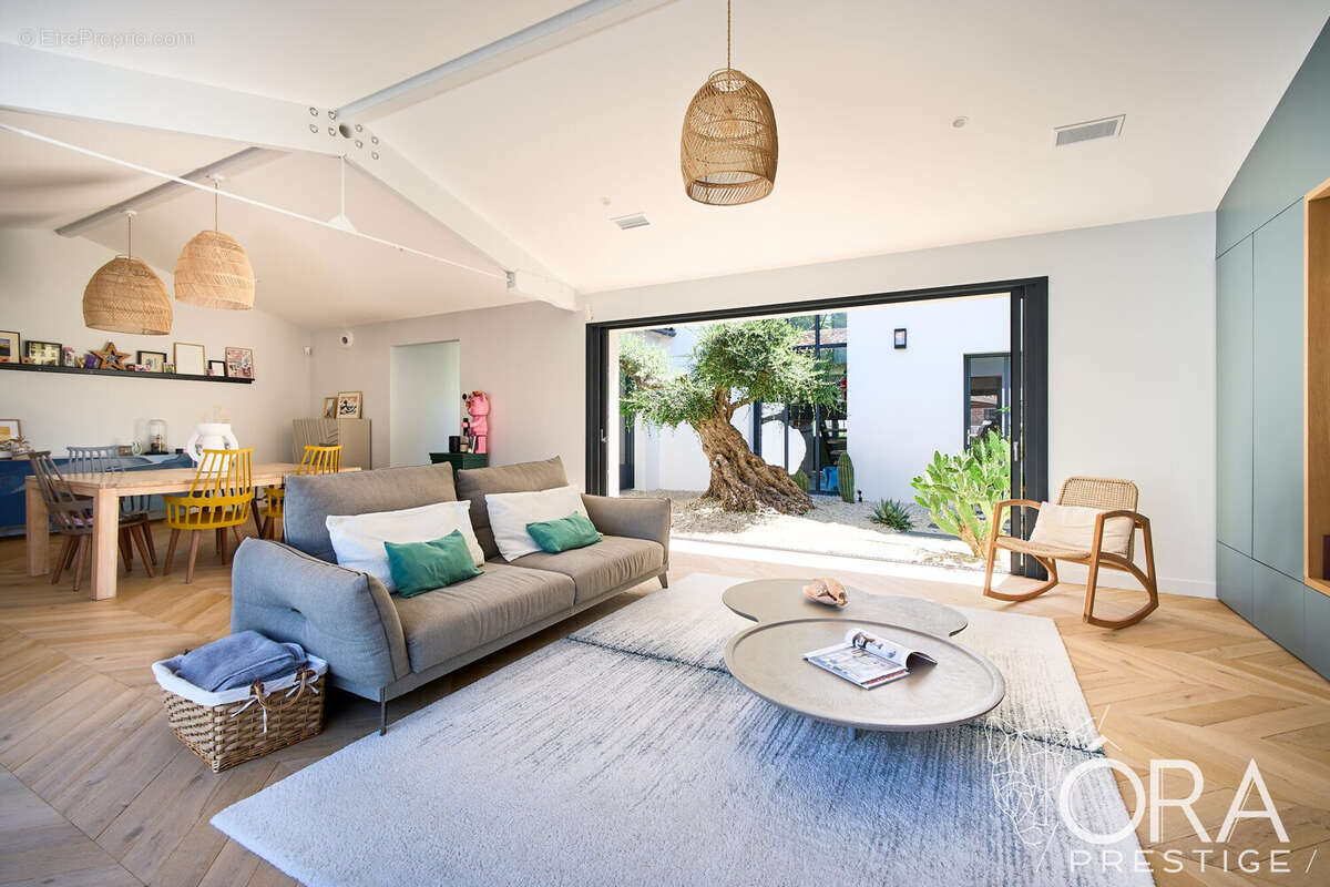 Maison 206 m² à Rivedoux-Plage  - photo 3
