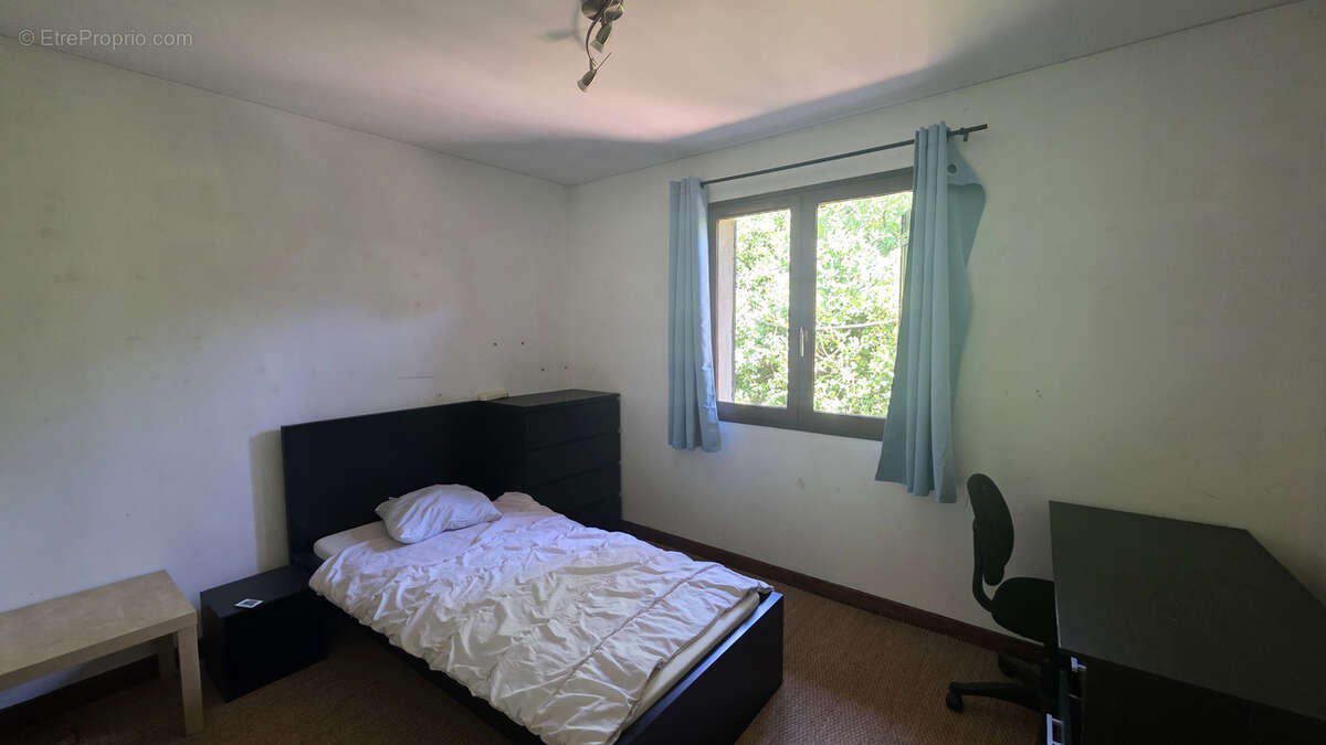 Maison 5 chambres sur une parcelle de 3218m2 - photo 14