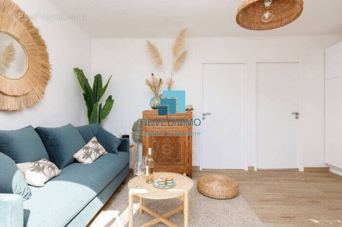 Appartement à ROQUEBRUNE-SUR-ARGENS