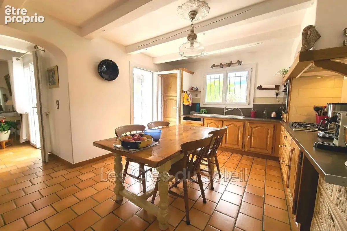 Maison 5 pièces 117 m² à vendre à Cuers (83390) - photo 3