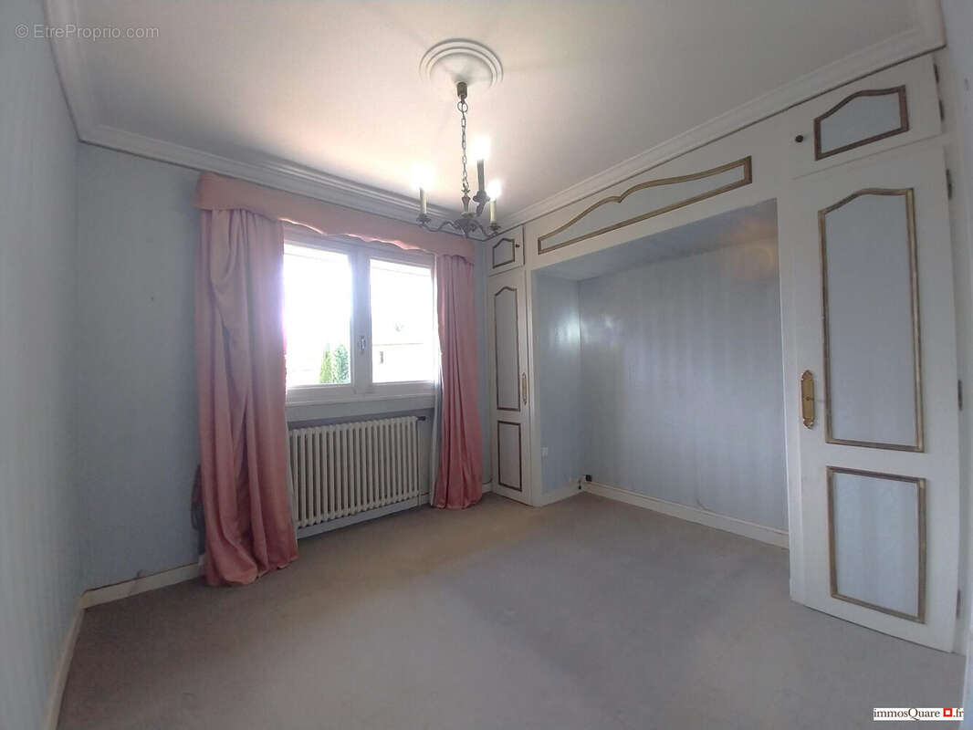 CH3 - Maison à MONTBONNOT-SAINT-MARTIN