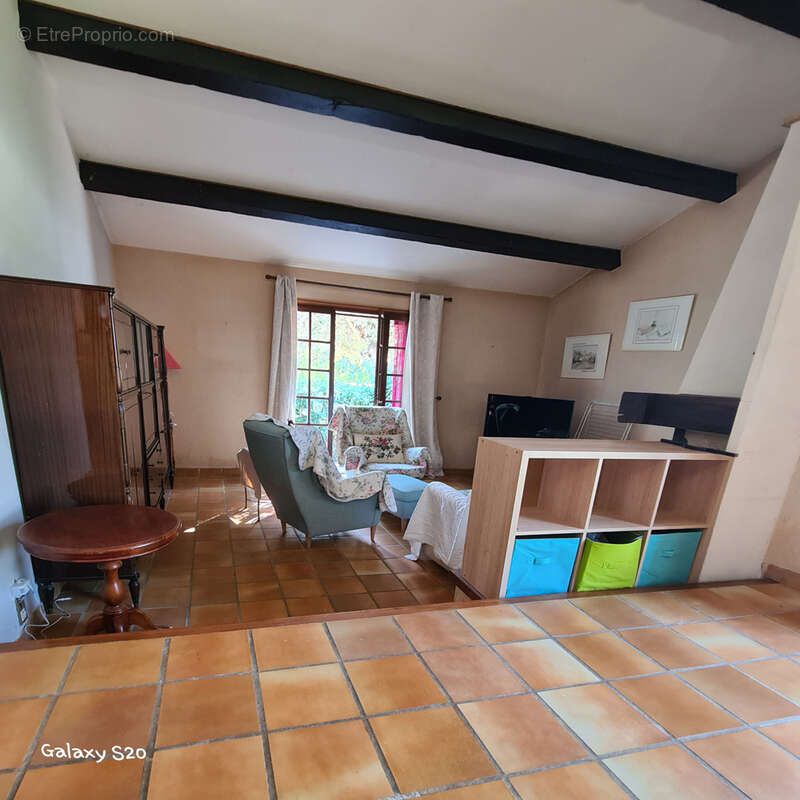 Maison à SAINT-CLEMENT-DE-RIVIERE