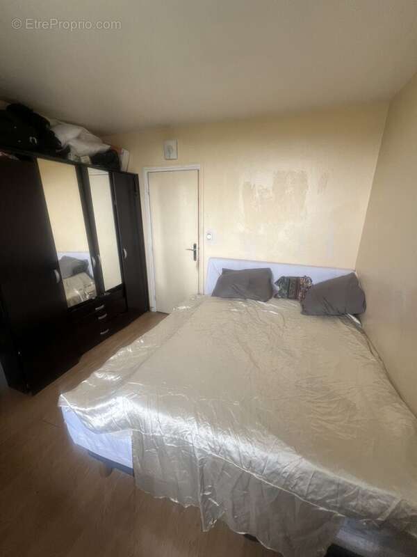 1ere chambre - Appartement à VITRY-SUR-SEINE