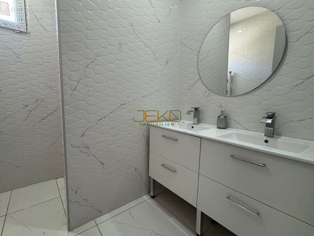 Maison 135 m² à La Calmette  - photo 7