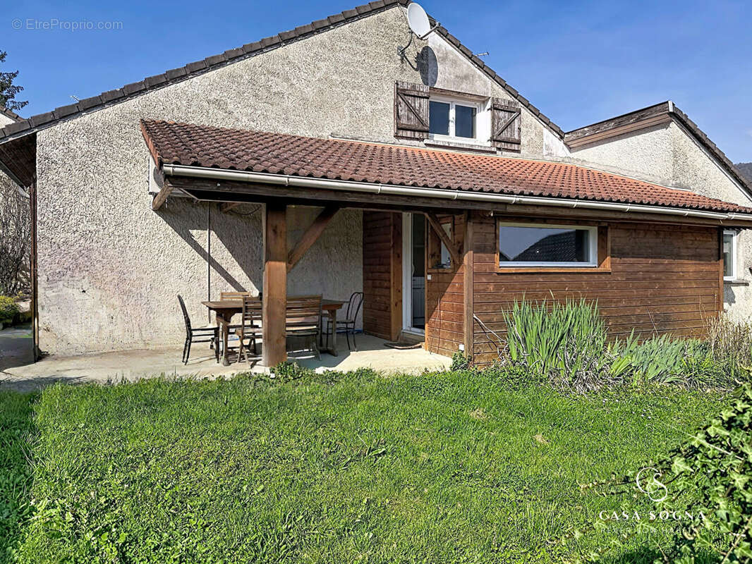 Maison à LAGNIEU
