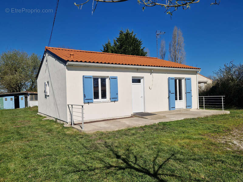 Maison à vendre 4 pièces MONTENDRE (17)- 77 m² habitables-Terrain 1 336 m² - photo 9