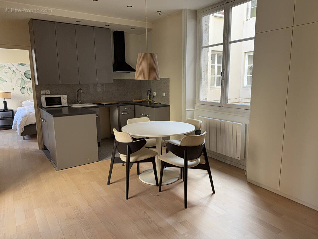 Appartement à SAINT-ETIENNE