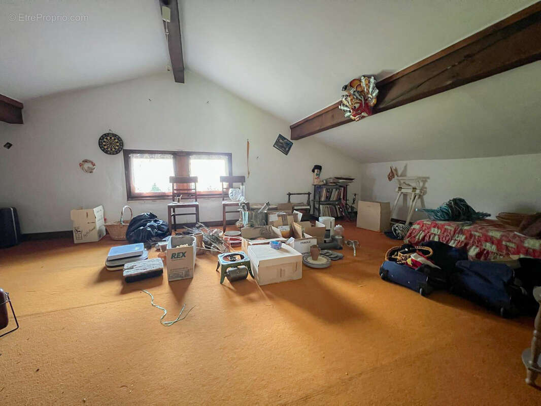 Chalet de 300 m2 à rénover   Notre-Dame-de-Bellecombe   Emplacement ski aux pieds - photo 9