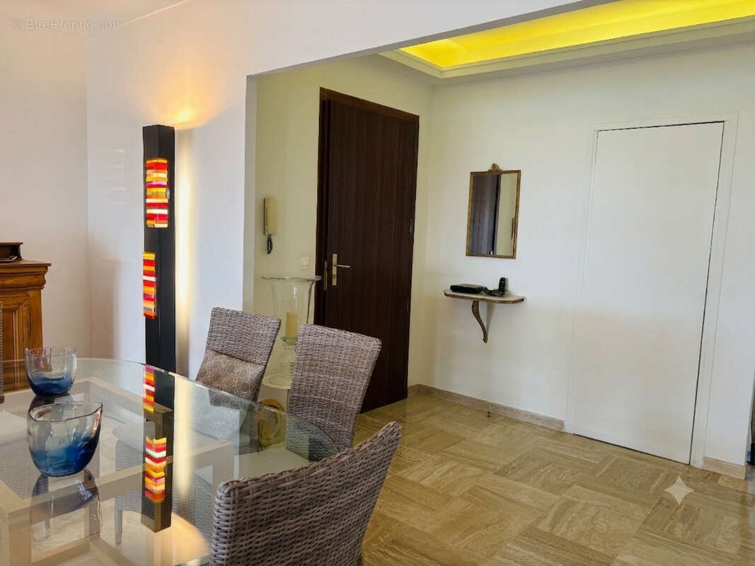 Magnifique 2/3 pièces de 78 m2   Vue mer panoramique   Terrasse   Bas Fabron - photo 8