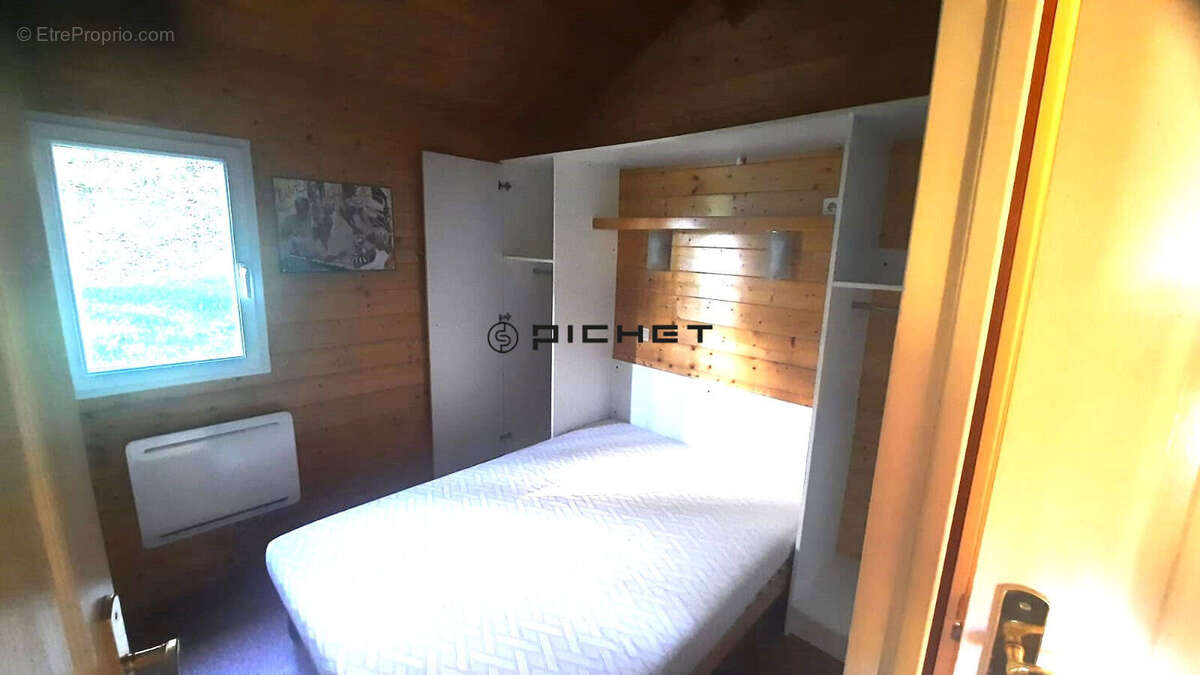 Maison à LISSAC-SUR-COUZE