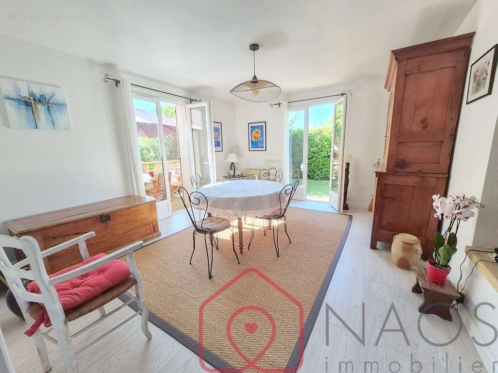 Maison à GREOUX-LES-BAINS