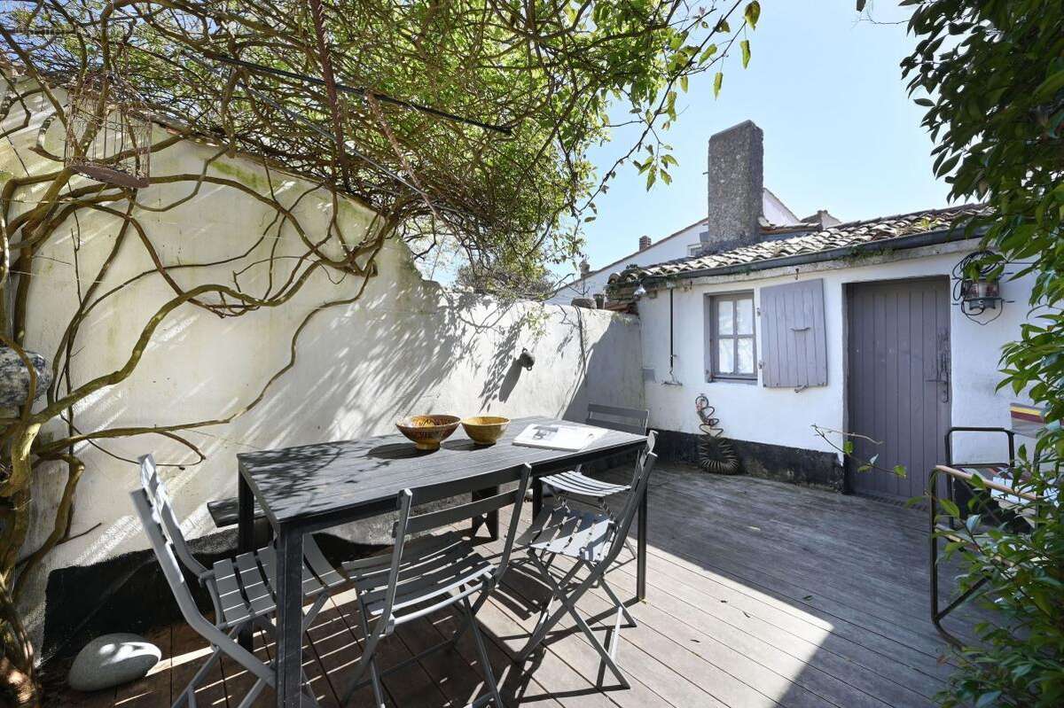 Maison à SAINT-CLEMENT-DES-BALEINES