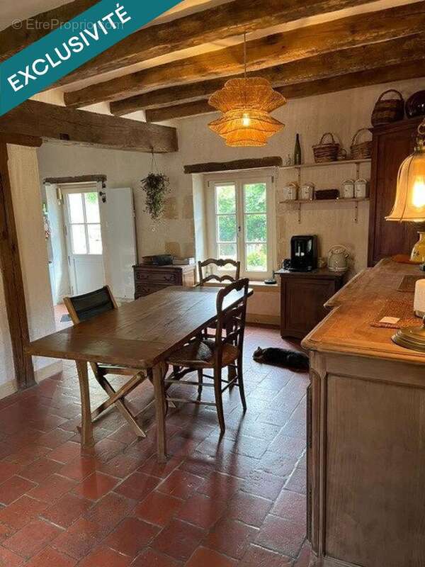 Photo 5 - Maison à VILLELOIN-COULANGE