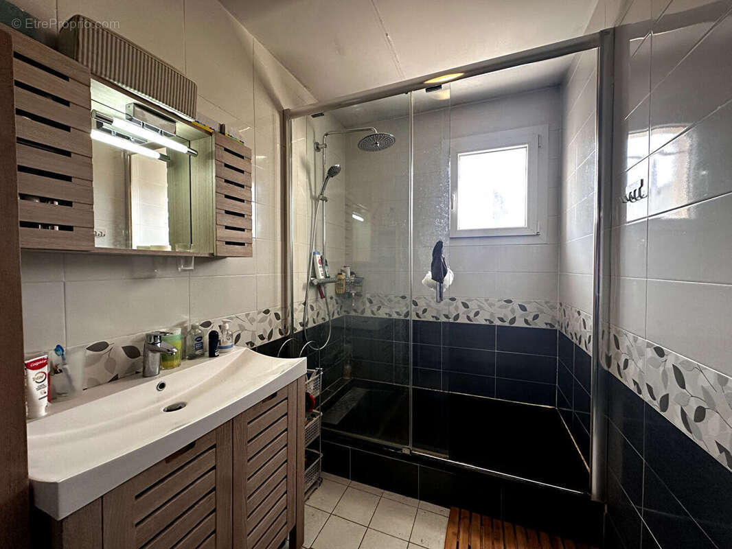 Maison à BUSSY-SAINT-MARTIN