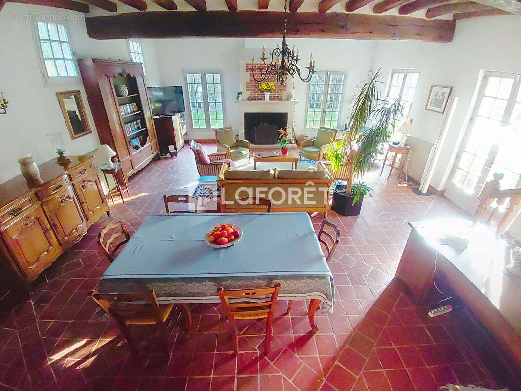 Maison à VAUX-SUR-SEINE