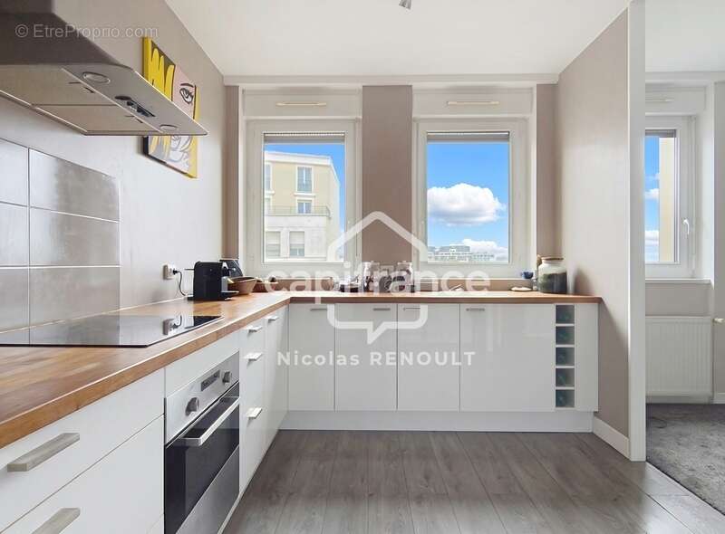 Appartement à COURBEVOIE