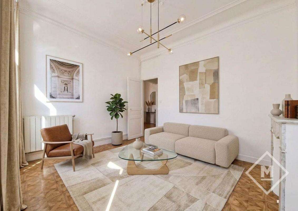Appartement à MARSEILLE-5E