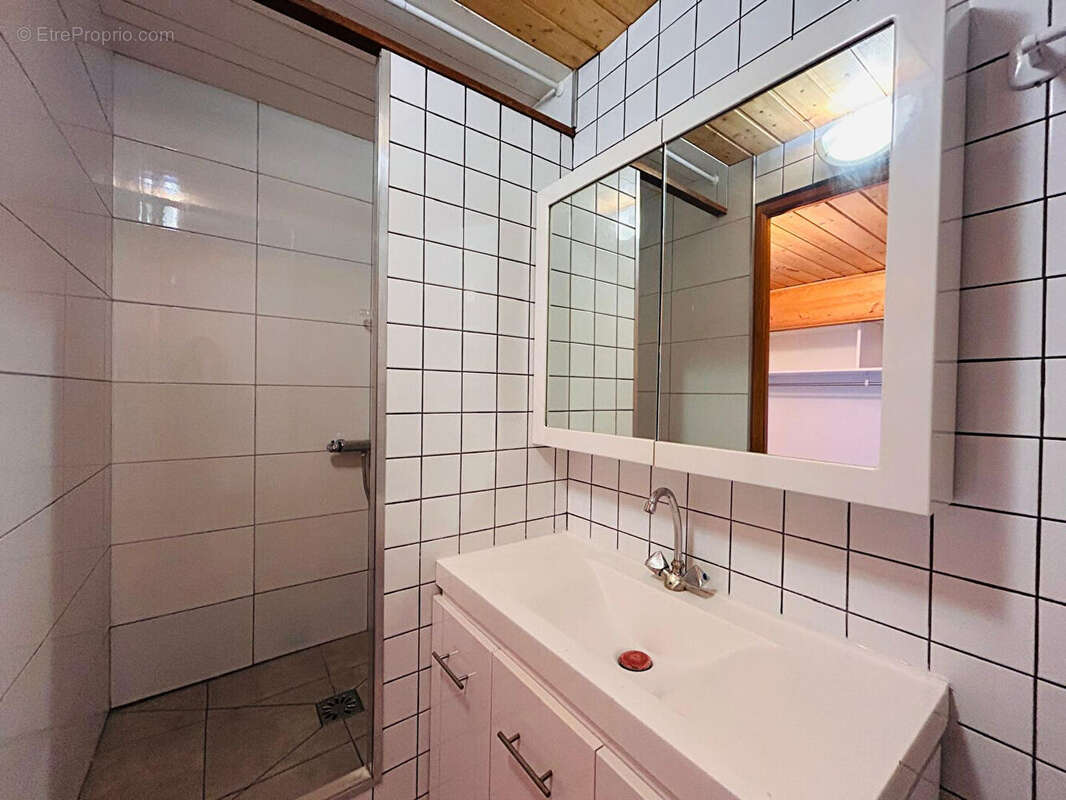 Appartement à YENNE