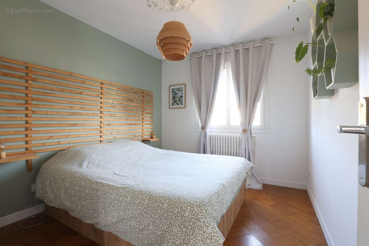 Maison à vendre 6 pièces avec garage en sous sol et jardin plat SAINT MARTIN SUR LE PRE (51) - photo 23