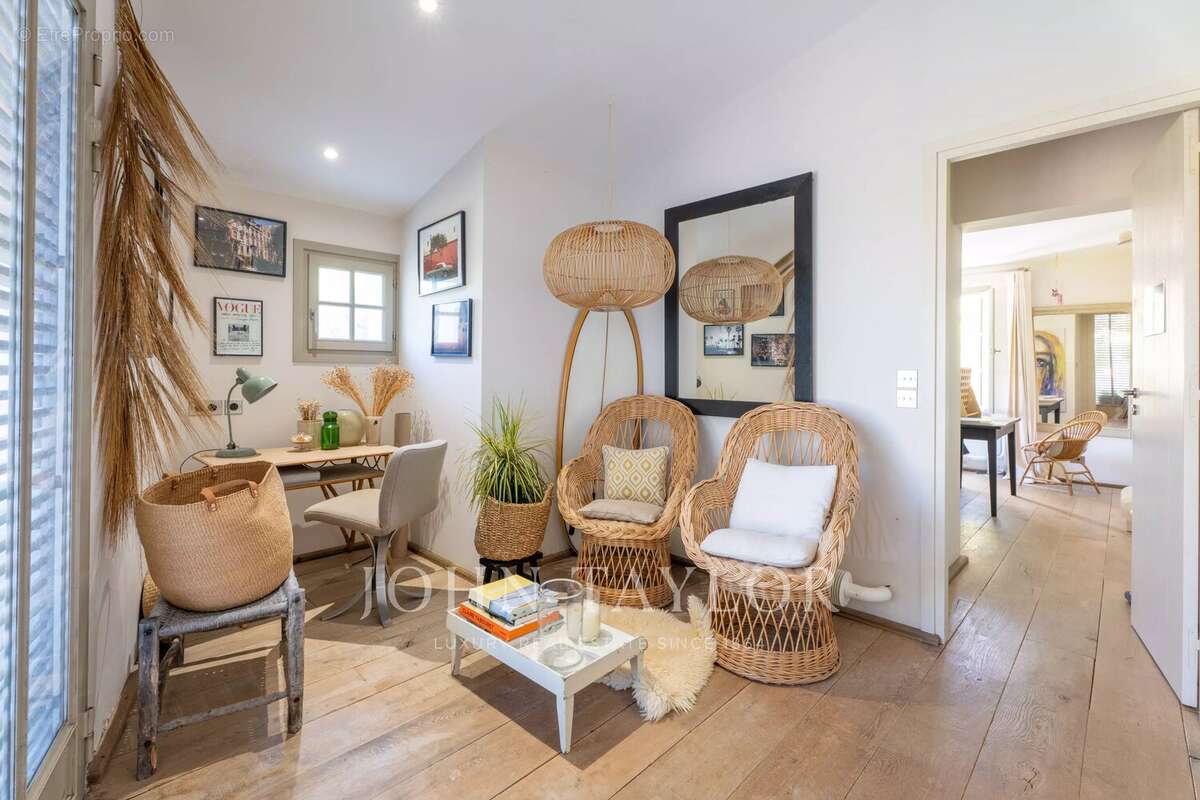 Maison à LES PORTES-EN-RE