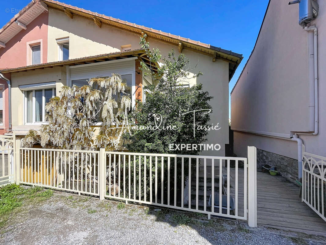 Maison des années 30 - centre ville - photo 2