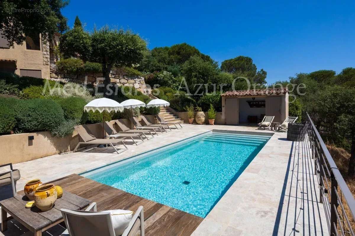 Villa d'exception avec vue panoramique à Grimaud. - photo 29