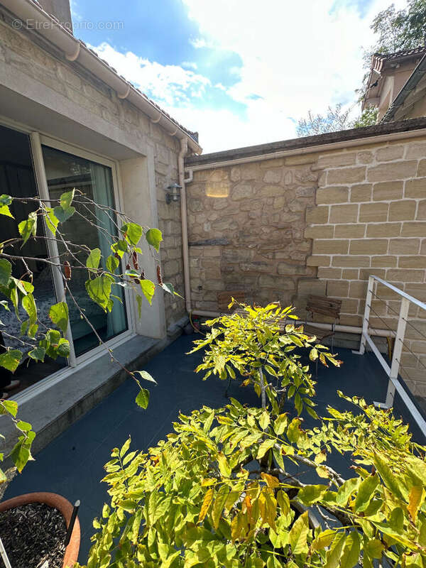 Maison à LE MESNIL-LE-ROI