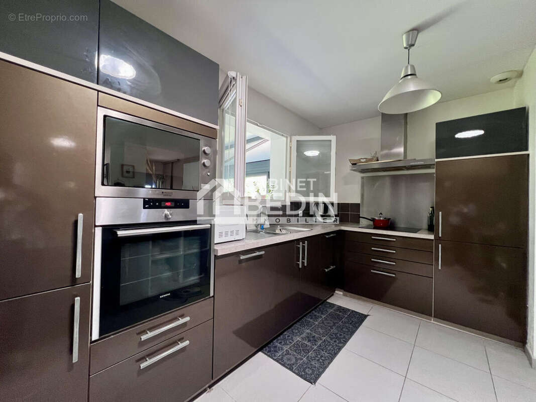 Maison à AMBARES-ET-LAGRAVE