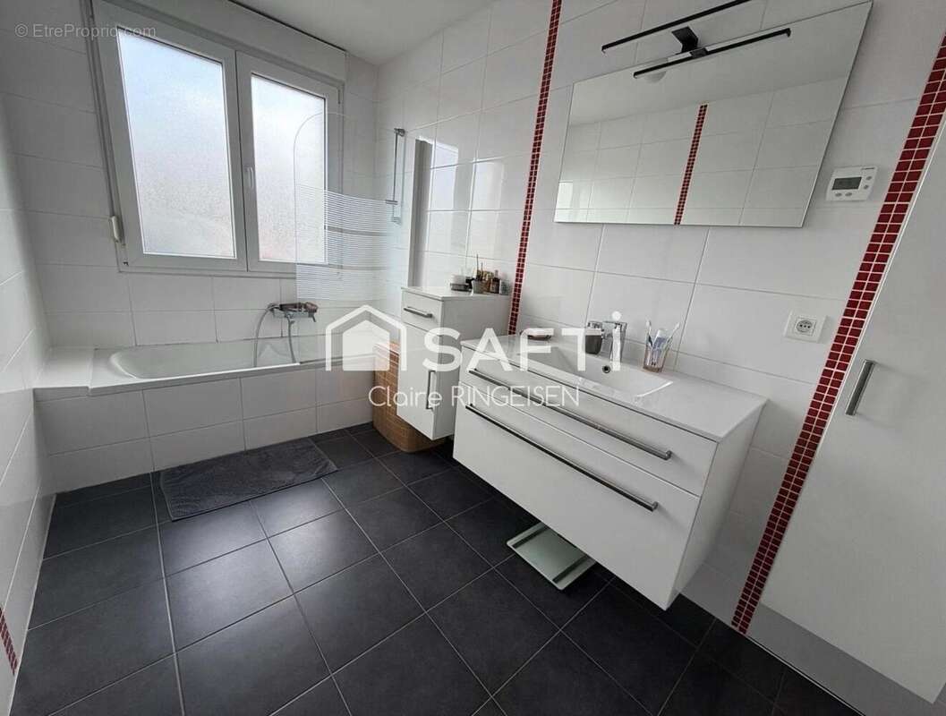 Appartement 80 m² à Behren-Les-Forbach  - photo 7