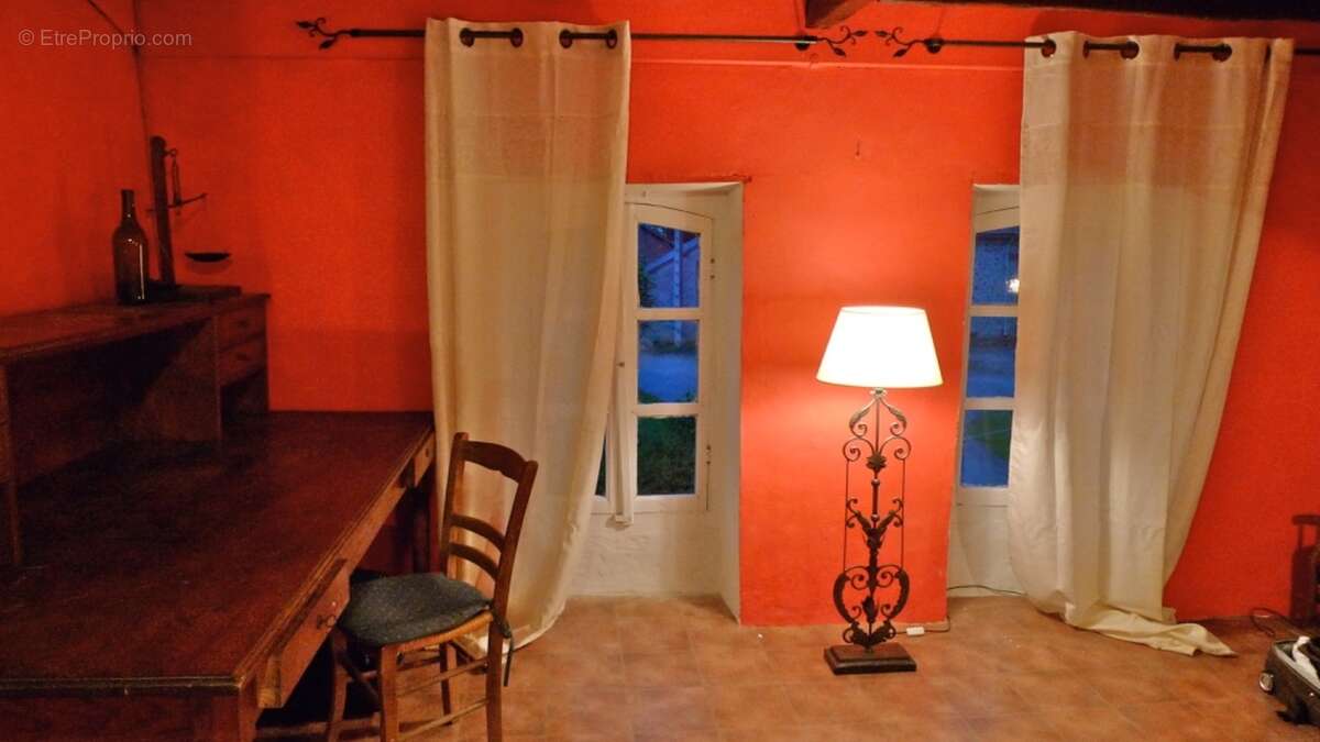 Dpt Creuse (23), à vendre  à Fleurat  maison de 4 pièces de 78 m2 - Grange attenante et terrain de 1289 m2 - photo 7
