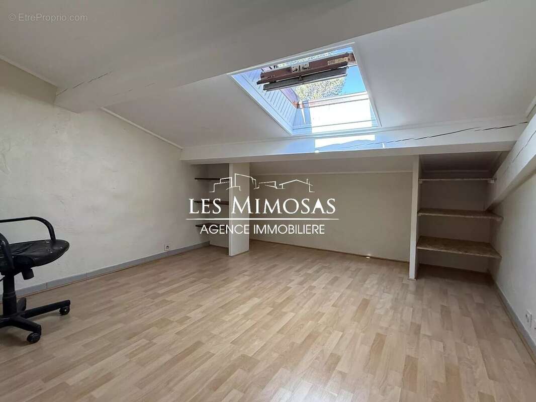 Maison à ROQUEBRUNE-SUR-ARGENS