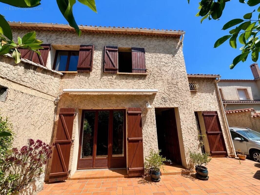 Maison à SIX-FOURS-LES-PLAGES