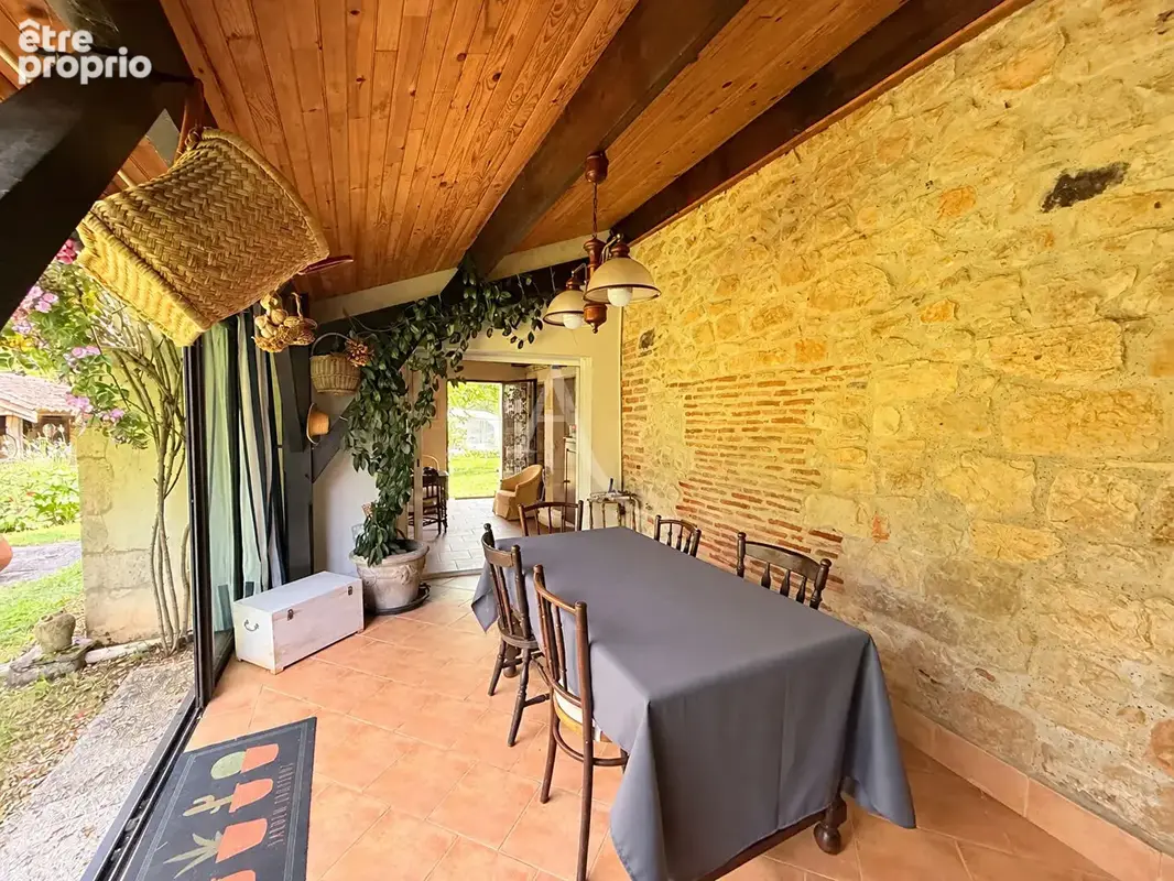 Maison en pierre avec grange et piscine - photo 5