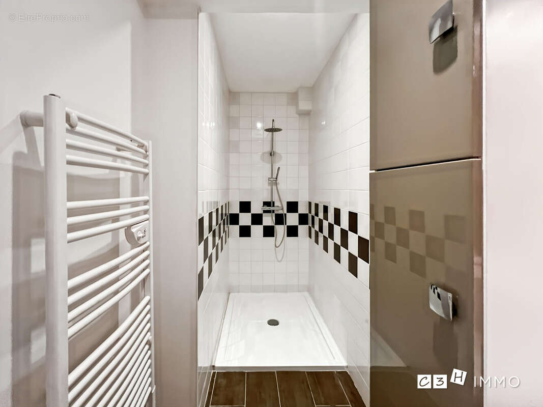 Appartement à CARBONNE