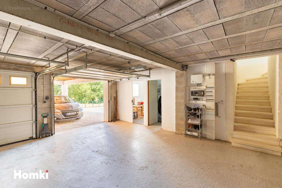 Maison à LABRUGUIERE