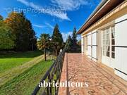 Maison à LINARS