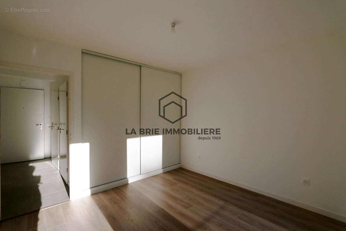 Appartement à RUBELLES