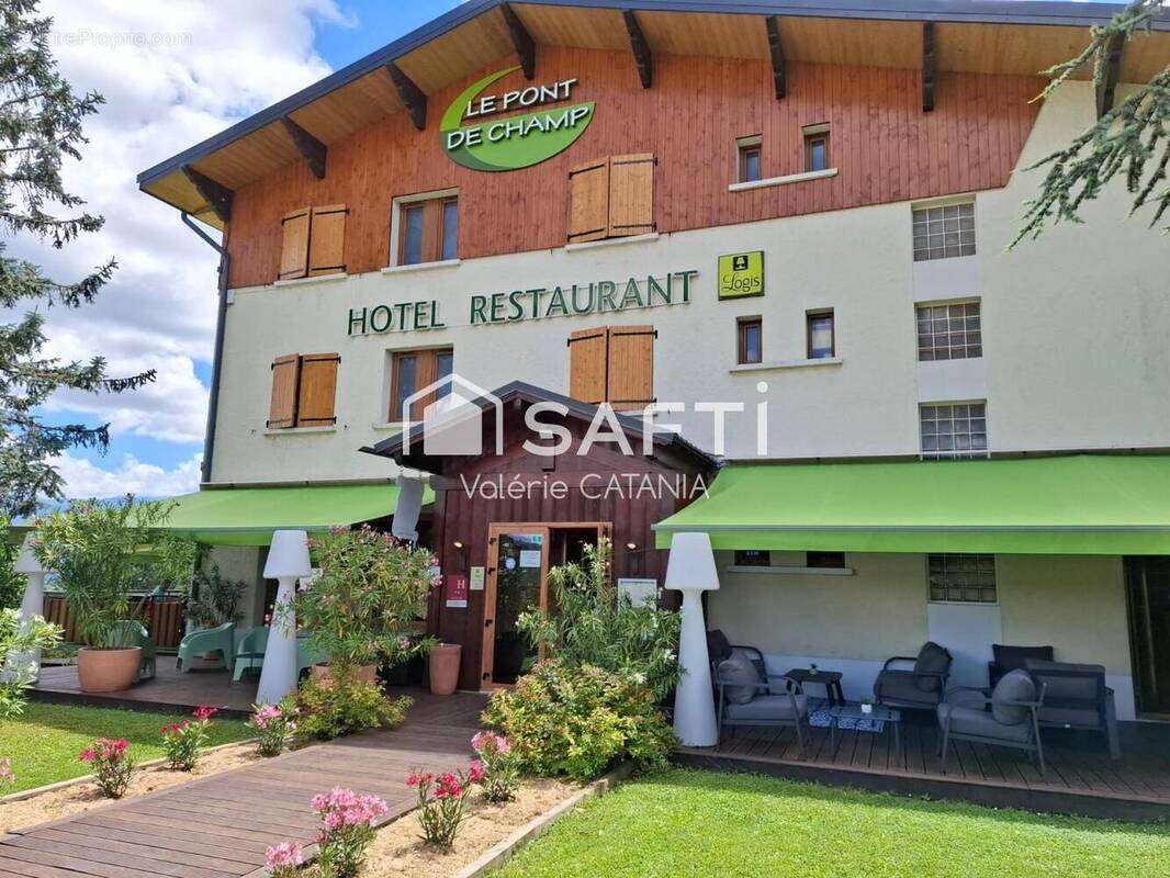 Photo 1 - Commerce à BEAUCROISSANT