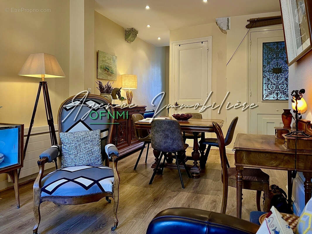 Appartement à SAINT-ETIENNE