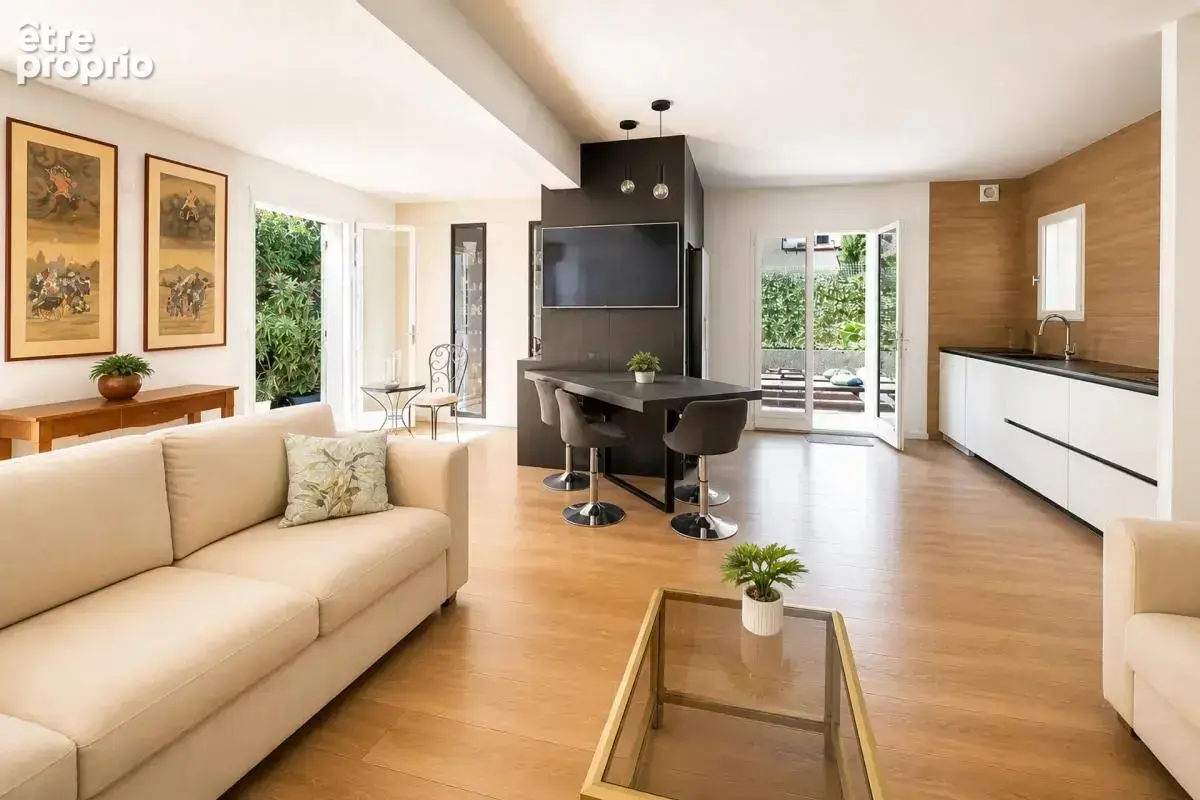 Villa de 5 pièces de 137 m² à Marseille - photo 6