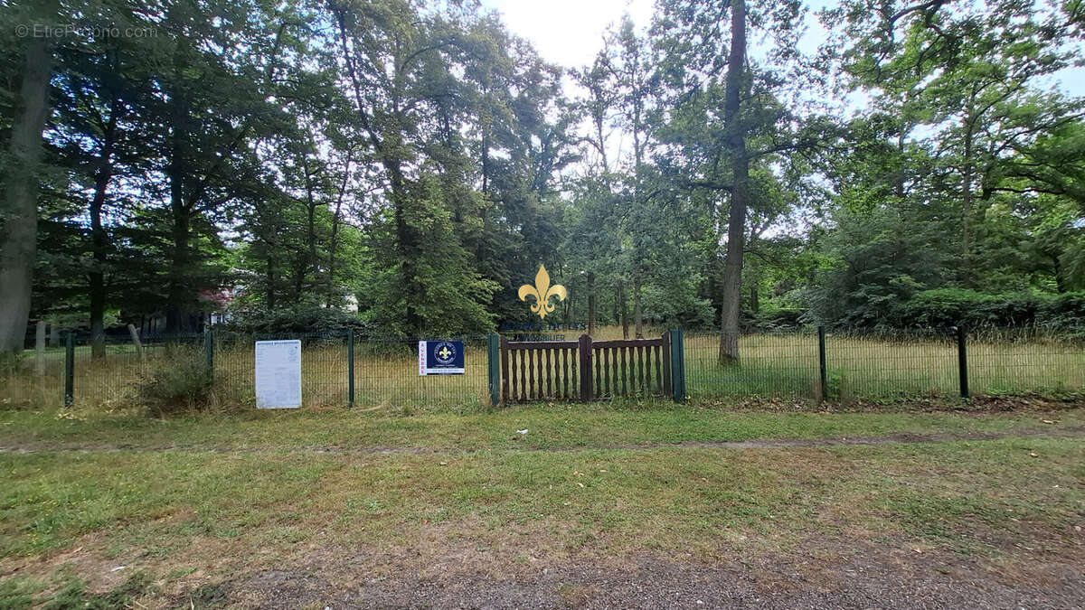 Terrain à LAMORLAYE