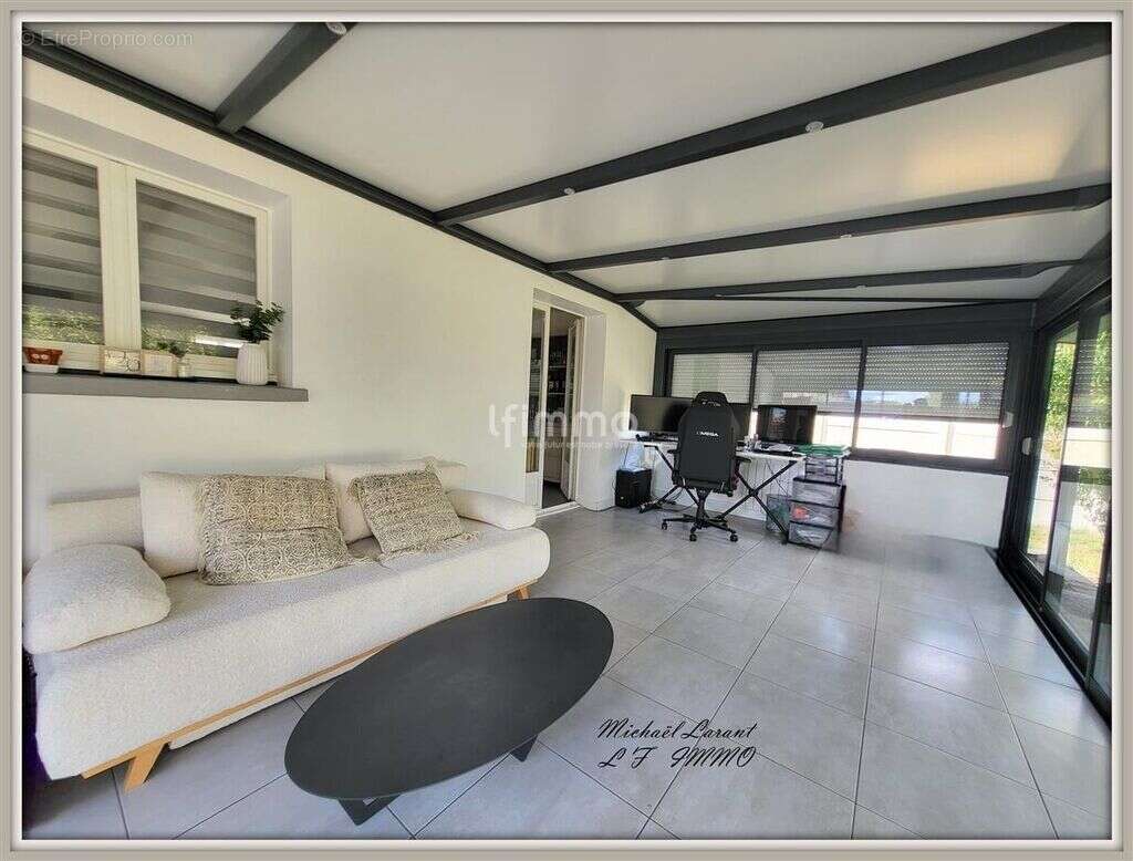 Maison à AMBARES-ET-LAGRAVE